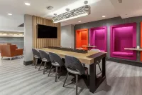 Hampton Inn Oakland Downtown-City Center - Pet Friendly