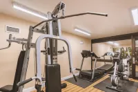Coratel Plus Suites Wichita West Airport - palestra