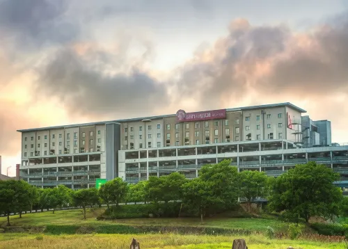 City Lodge Hotel at or Tambo International Airport