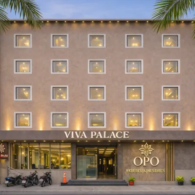 OPO Hotel Viva Palace Отели рядом с достопримечательностью «Коммерческий центр Worldmark Aerocity»
