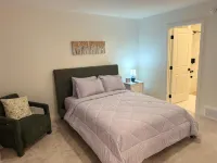 Modern Retreat 3BR 2 and Half Bath 12min to WEM 10min to Big Lake Lois Hole Park - Homestays