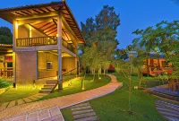 Karunakarala Ayurveda Resort - Infinity Pools