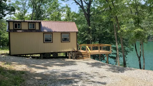 Hoot Owl Cabins -Incredible Lakefront Cabin PLUS a 2nd Tiny Home