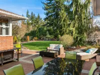 Luxury 4 bd/3ba Family Home near Ocean, Airport,  & Seattle XL yard w/sportcourt 布里恩住宿飯店