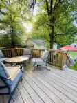 Princeton Haven w/ Private Deck, Lush Backyard & Walk to Downtown Princeton! - 4 tähden