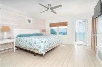 Gulf Front on a Island, 1 Pet, Tennis, Pickleball,Sup,Kayak. Pool is Closed - Wifi