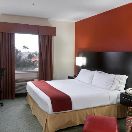 Holiday Inn Express & Suites Brownsville by IHG