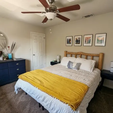Yosemite Gateway Retreat: Your Ideal Vacation Haven Awaits!