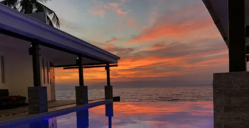 Alegria Water Front Beach House - Pensions