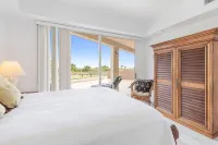 Oceanfront 2/2 Condo; Short walk to Pool & Beach - Beach