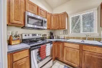 Stunning NEW 4 bed 3 bath home, Spacious and clean - 3-نجوم