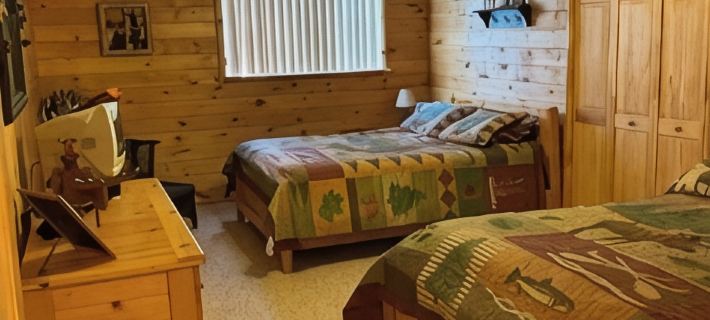 Cabin in Grayling, for all your activities near Lake Marguerite and more …… Hotels in Crawford County