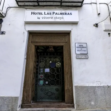 Hotel Las Palmeras by Vivere Stays