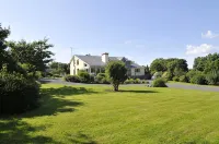 Carrowntober House B & B - parking