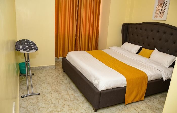 Cozy brand-new fully furnished 2 bedroom, 2 bath suite 5min from city center