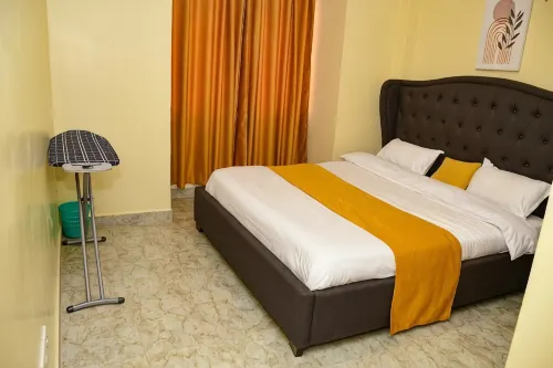 Cozy brand-new fully furnished 2 bedroom, 2 bath suite 5min from city center
