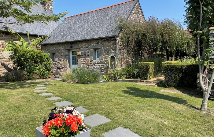 Le Petit Gite de St Nicolas- 5min from the beach -SPA-