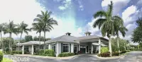 Naples Paradise — Golf~Lake Views & Resort Amenities - 4-Star