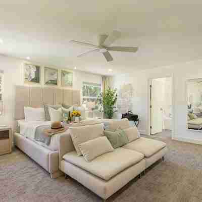 Waterfront-Heated SaltWtr Pool-Putting Green-Beach-FirePit-Dock-Sunsets-Legoland Rooms