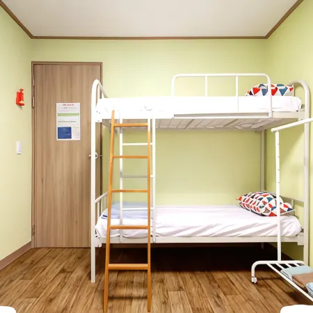 Cube Guesthouse Отели рядом с достопримечательностью «Театр «Синий квадрат»»