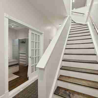 LUXURIOUS LINCOLN PARK Home w/ Rooftop +parking Others