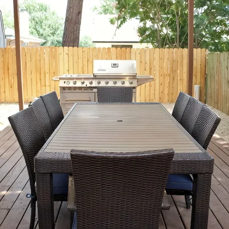 Family-Friendly Home at the Heart of DFW- close to all popular attrations!