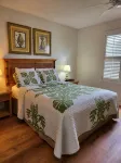 PERFECT KAUAI Condo!! Steps from Beach/2bd2bth Washer/Dryer AC -Free Parking - Gym