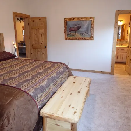 Mountain Views, 2 Peaceful Acres, Game Rm, hispeed WiFi, A/C, Comfy Beds 3279