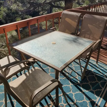 Tiny, Quiet, 2nd-Story, Private Condo with No TV