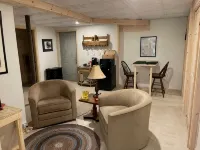 Quiet, Comfy Guest Quarters Just Three Miles from Freeport! and Only One Unit! - 3 étoiles