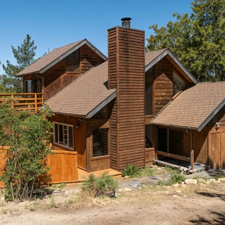 Secluded 1 acre Mountain Home - Hot Tub, 3 Decks & Direct National Forest Access