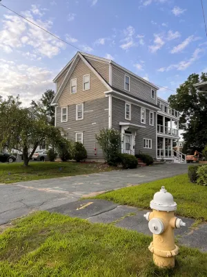 <br>Danvers spacious apt near Salem historic witch town Mall / Hospital - Wifi