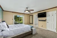 Resort Backyard w/Private Pool- Spacious Home close to Stadium & Spring Training - 4-Star