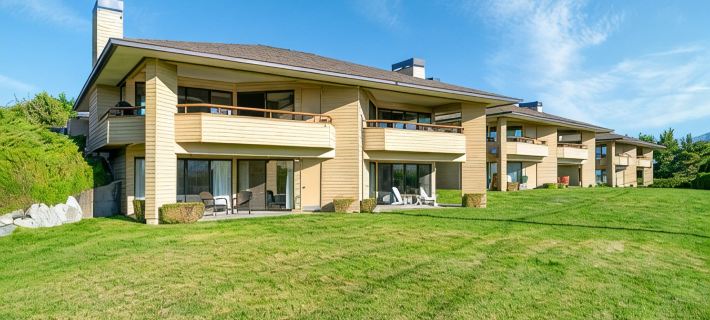 Wapato Point Halmalka Condo 510B 3 Bed 2 Bath Sleeps 8, Lake Views, Next to Pool マンソンのホテル