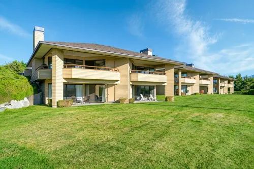 Wapato Point Halmalka Condo 510B 3 Bed 2 Bath Sleeps 8, Lake Views, Next to Pool - Wifi