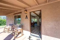 Brand New 2 Bed/2.5 Bath Renovation, Centrally Located in Sedona - 5つ星