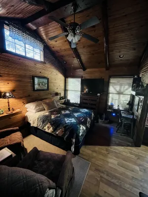 Cabin In The Woods at Lake Tenkiller - 3-Sterne