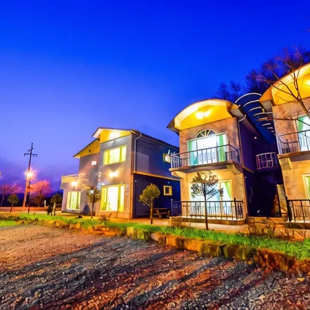 Jecheon Neunggangsong Pension Отели рядом с достопримечательностью «Храм Чонбанса»