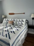 Lake Granbury Cottage, Just steps from the historic square! - balcony