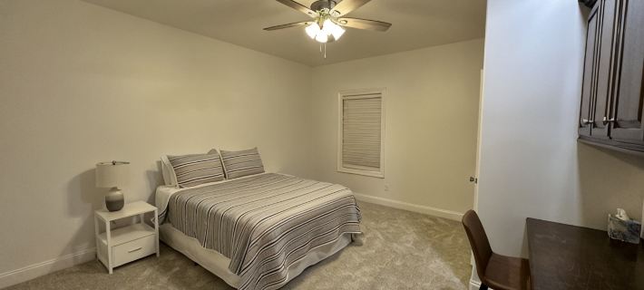 Quiet Private Home - Centrally Located in Sulphur Hotels in Sulphur