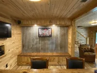 Deer Lick Cabin Lake Front Cabin That Sleeps 6.  Minutes from Bristol - 4-Star