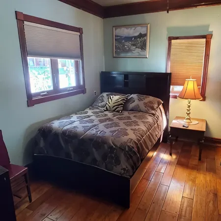 2 Bedroom with Finished Basement Duplex Close to Downtown Indianapolis
