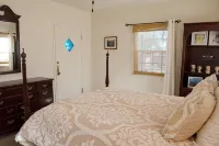 Walk to Main St! 20 min drive to Whitney Portal. High speed internet - バスタブ