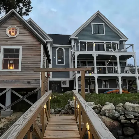 The Sea Eagle - Luxury 5 BR Waterfront Home in Boothbay Harbor with private dock
