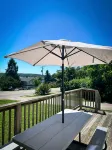Across the Street from the Lake, Inet and Cable, King Master. Blocks to Downtown - 3-Star