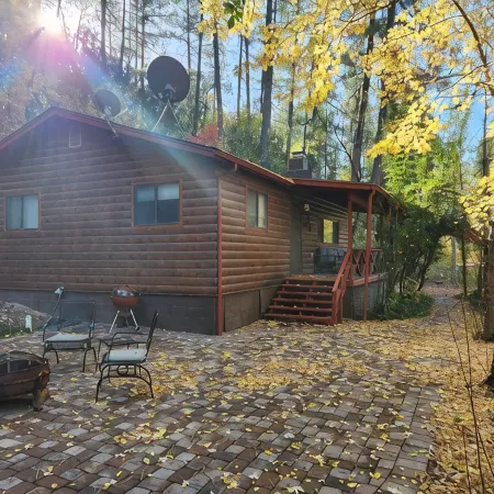 Kohl's Ranch Creekside Cabin / Fishing, Hiking, Swimming - Adventure Awaits!