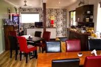 Crescent Motel Taree - breakfast