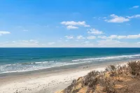 Highly Upgraded 2 Bedroom 2.5 Bath Condo Located in Gated Complex On the Bluff - 3-Star