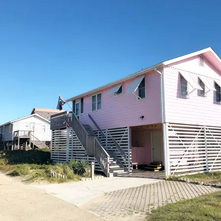 Little Pink Cottage Obx - Steps Away from Private Beach Access!