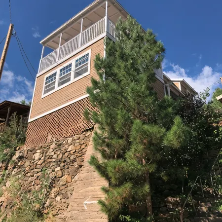 2-story house, all the comforts of home, spectacular space and views!!